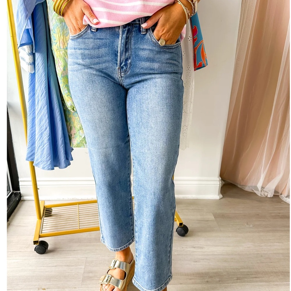 NWT  Women's crop Jeans